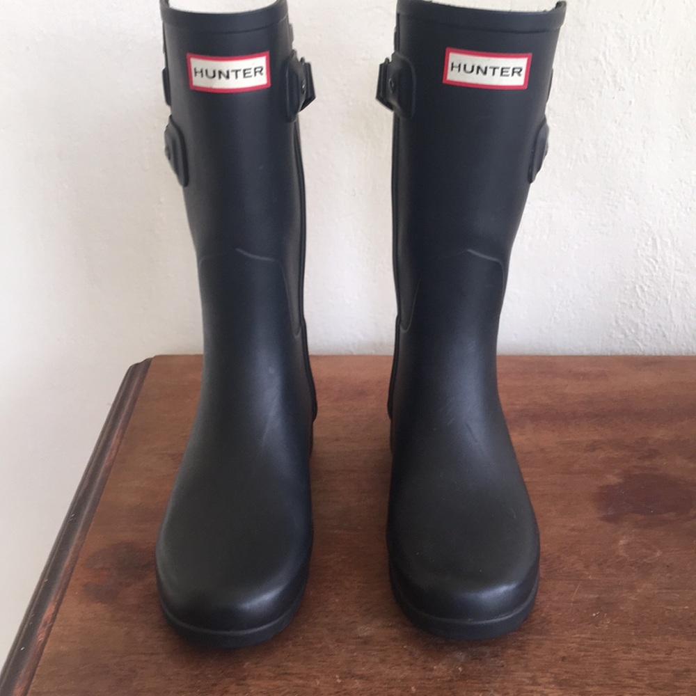 Women's Refined Slim Fit Back Strap Rain Boots: